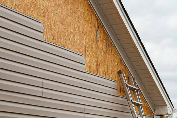 24/7 Emergency Vinyl Siding experts in Windsor, SC